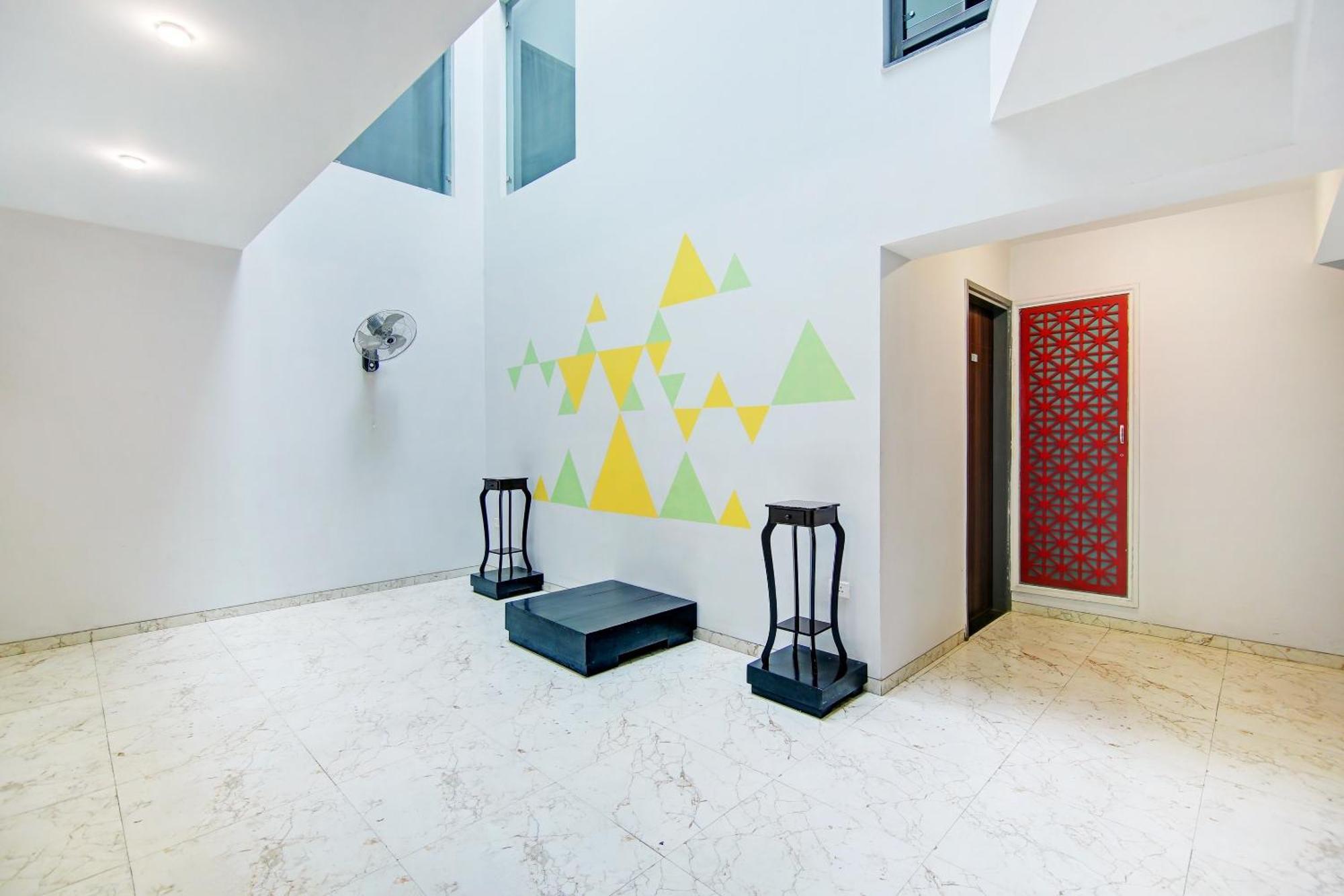 Super Townhouse Geetanjali Inn Gurgáon Exteriér fotografie